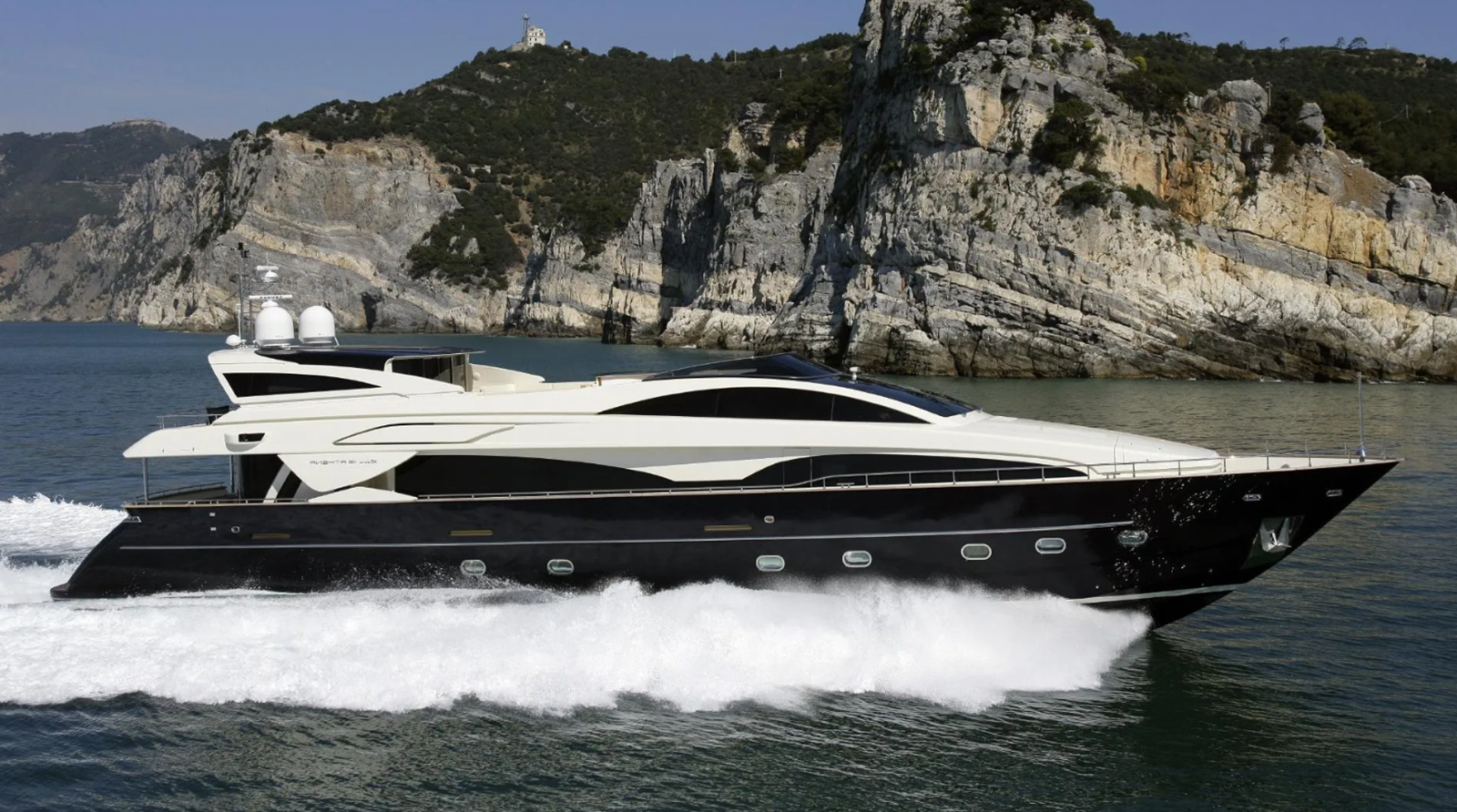 2007-riva-114-10-593e96