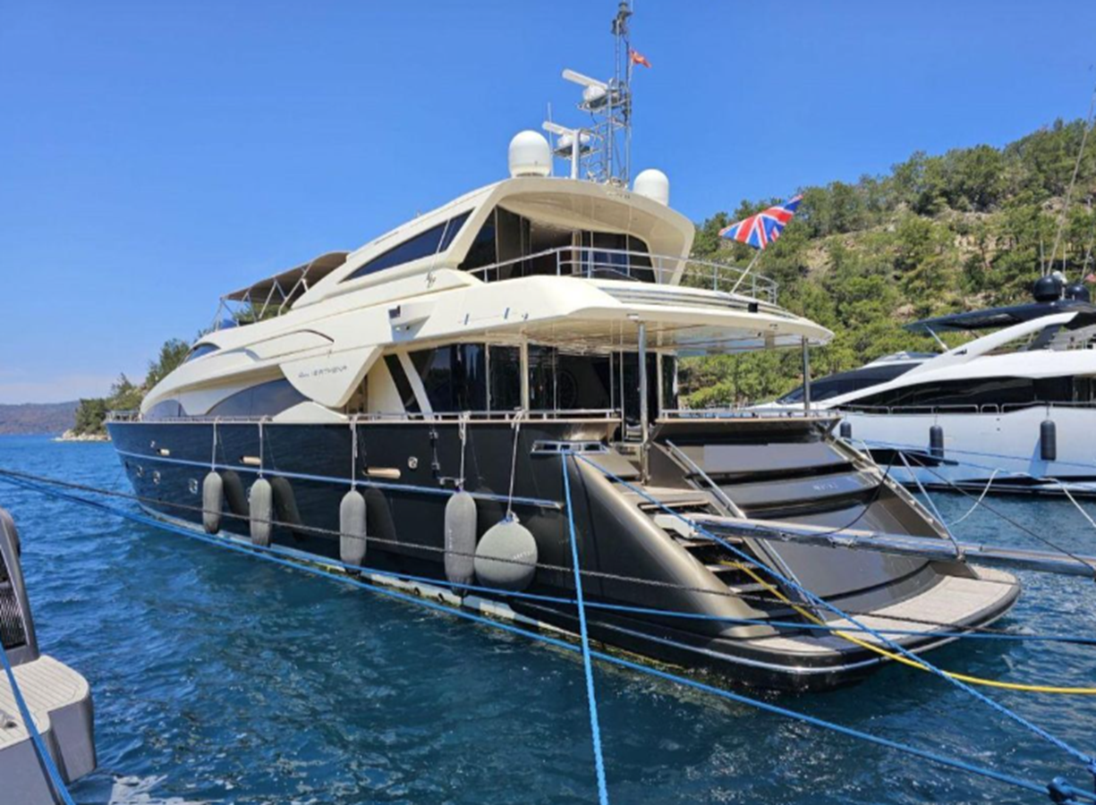 2007-riva-114-10-593e96