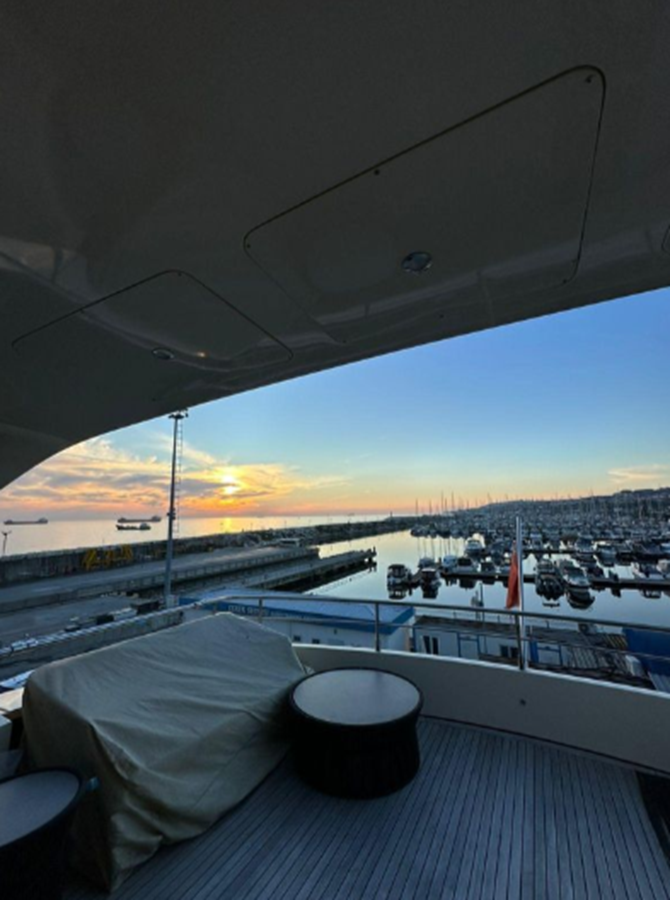 2007-riva-114-10-593e96