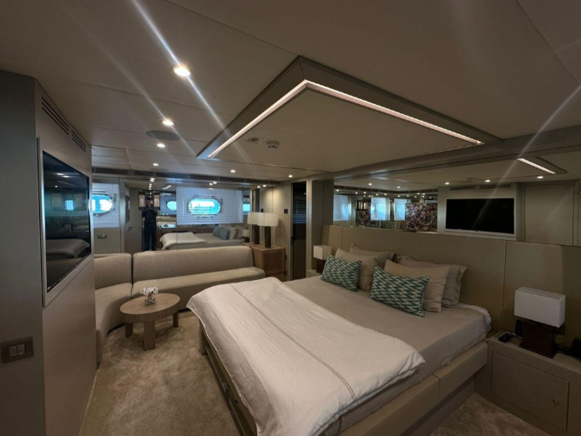 2007-riva-114-10-593e96