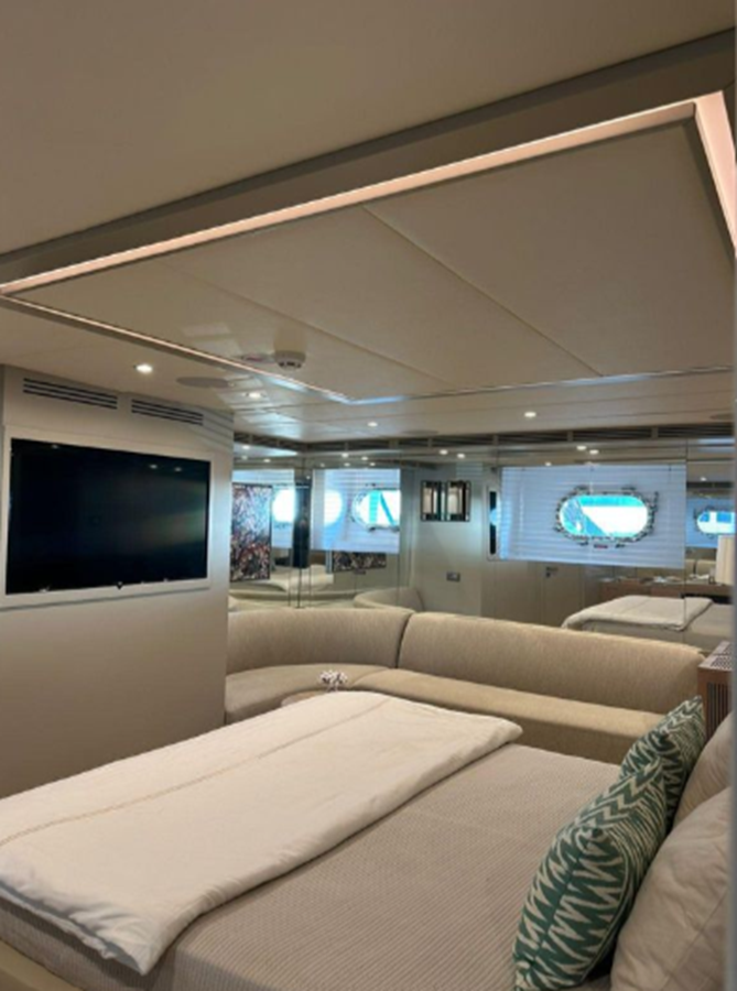 2007-riva-114-10-593e96