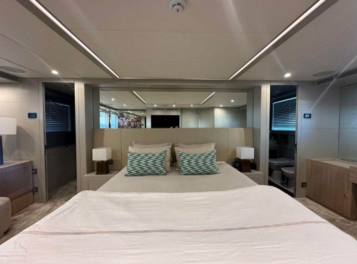 2007-riva-114-10-593e96