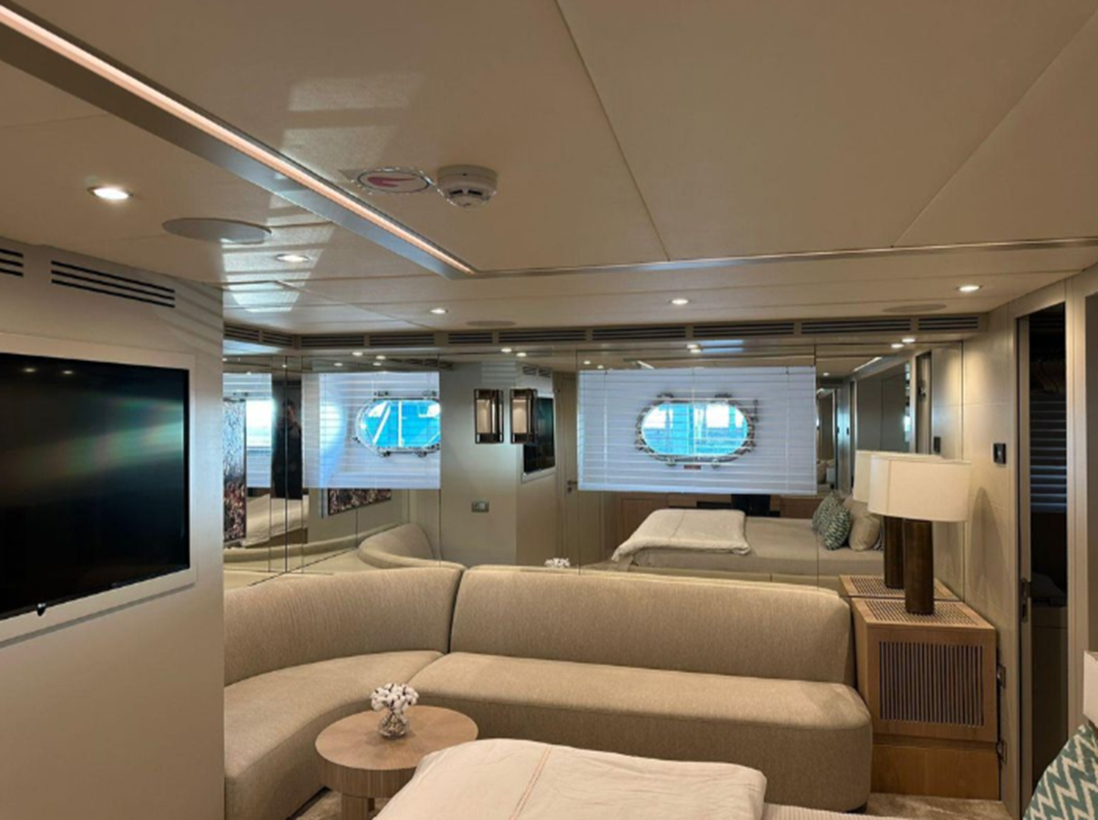 2007-riva-114-10-593e96