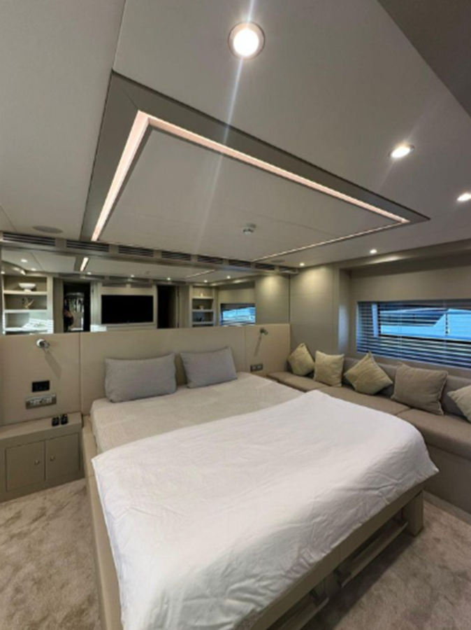 2007-riva-114-10-593e96