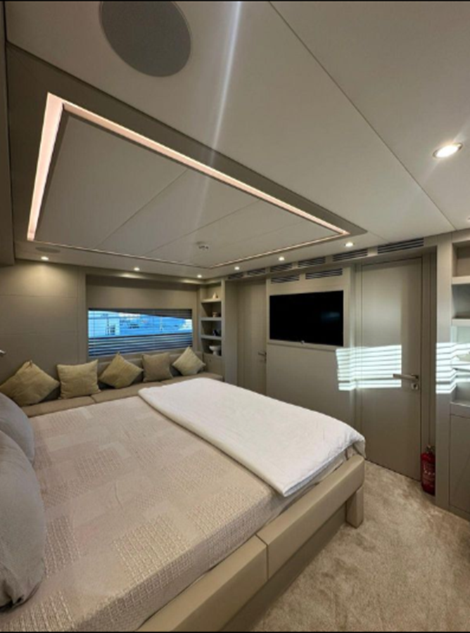 2007-riva-114-10-593e96