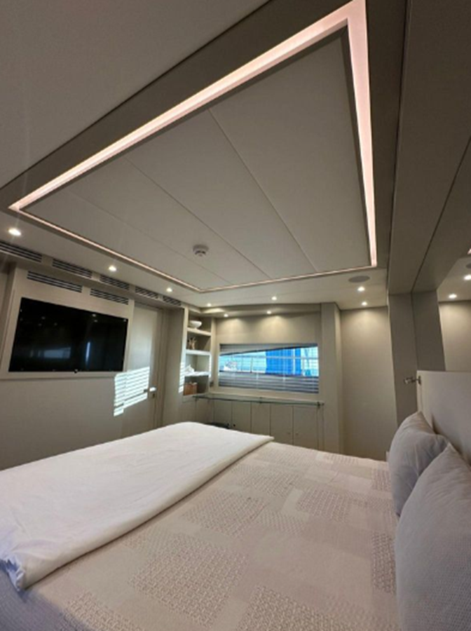 2007-riva-114-10-593e96