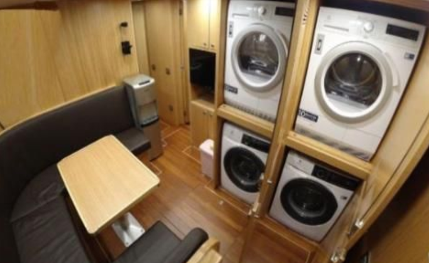 2007-riva-114-10-593e96