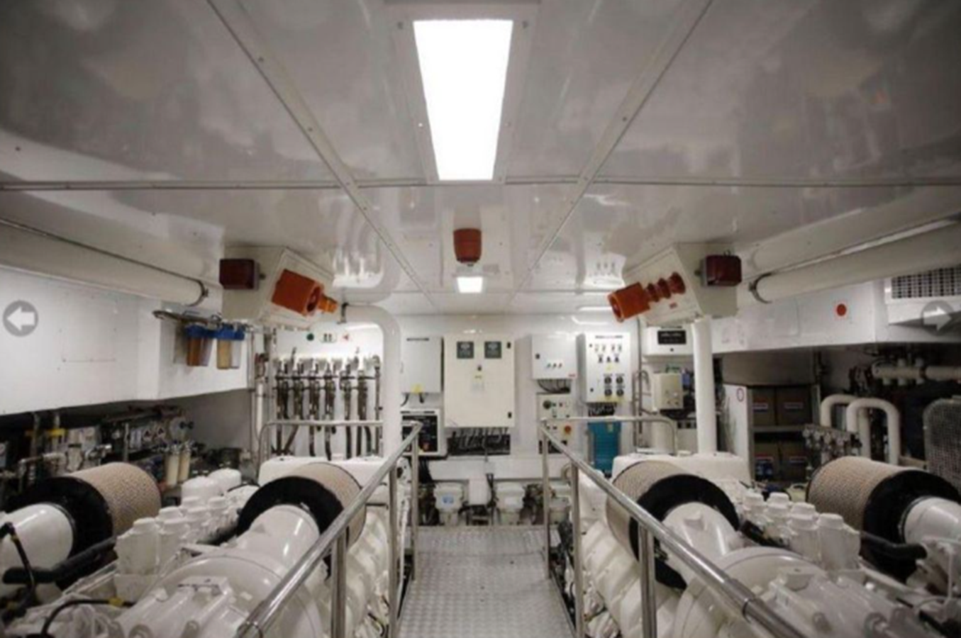 2007-riva-114-10-593e96