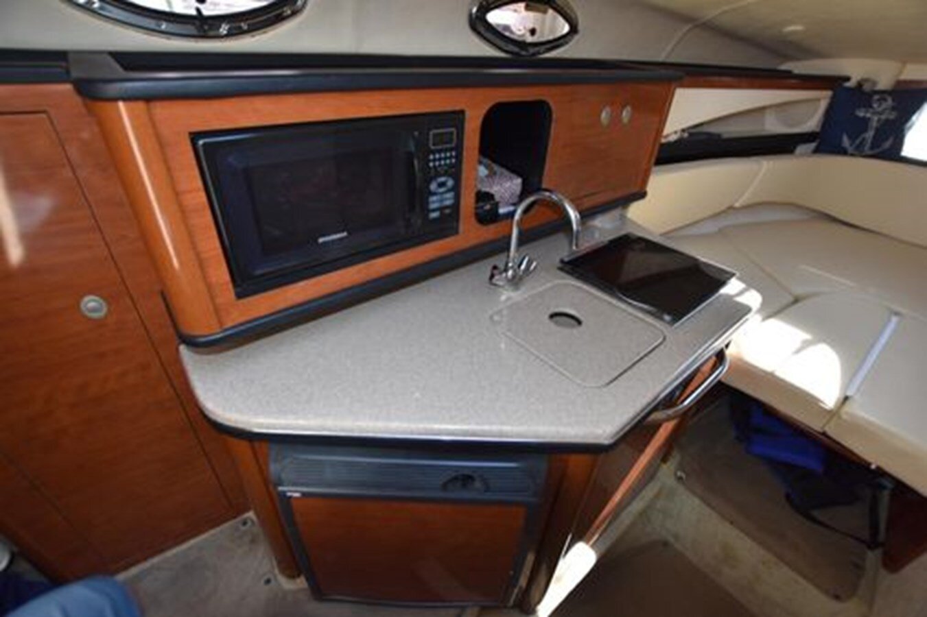 2007-sea-ray-28-555dd7