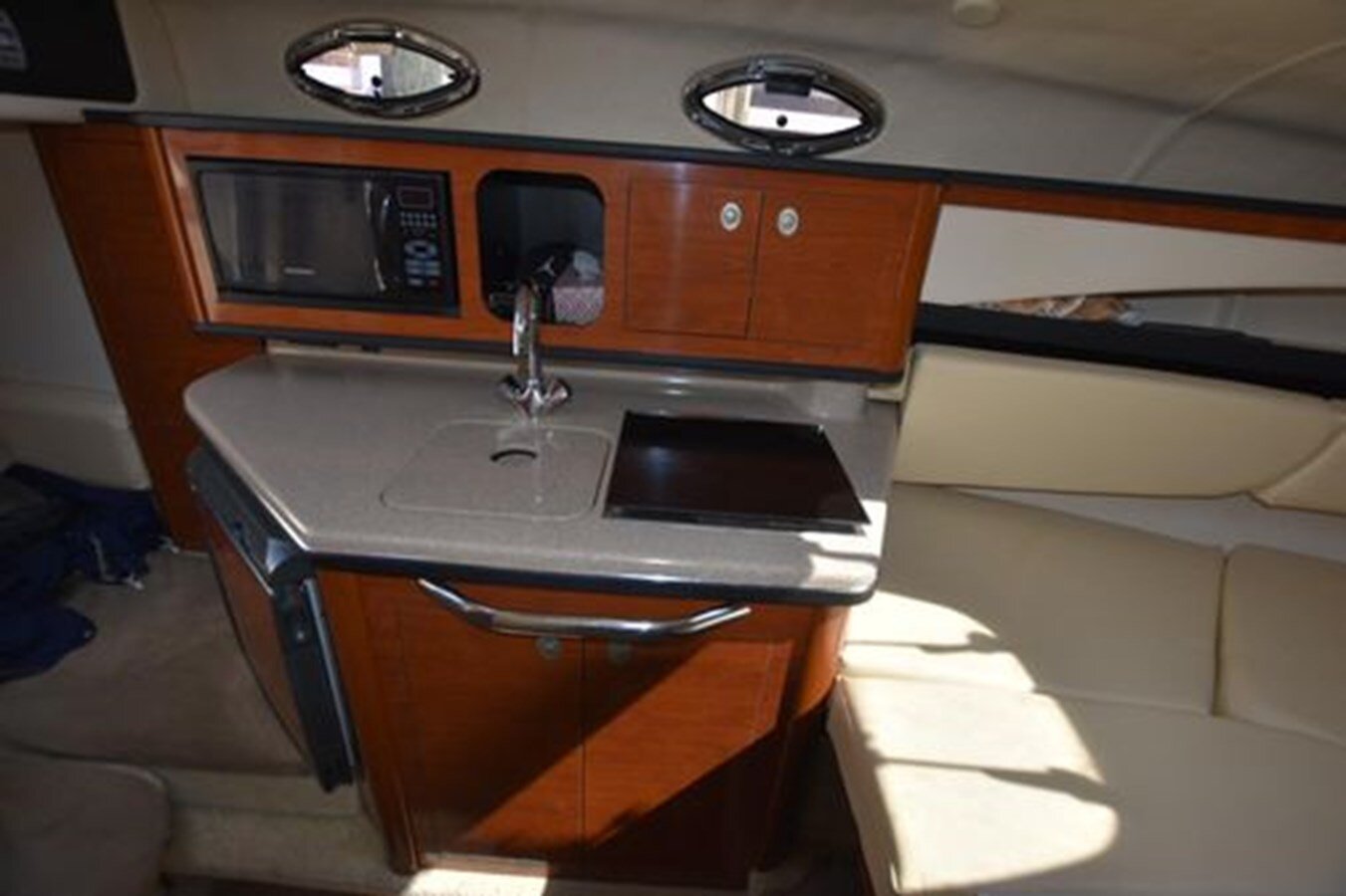 2007-sea-ray-28-555dd7