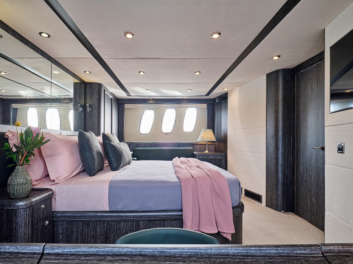 2007 SUNSEEKER 75' 11