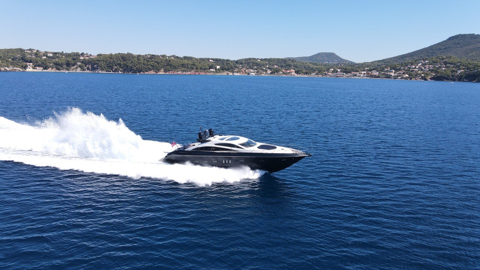 2007-sunseeker-82-4ab9f5