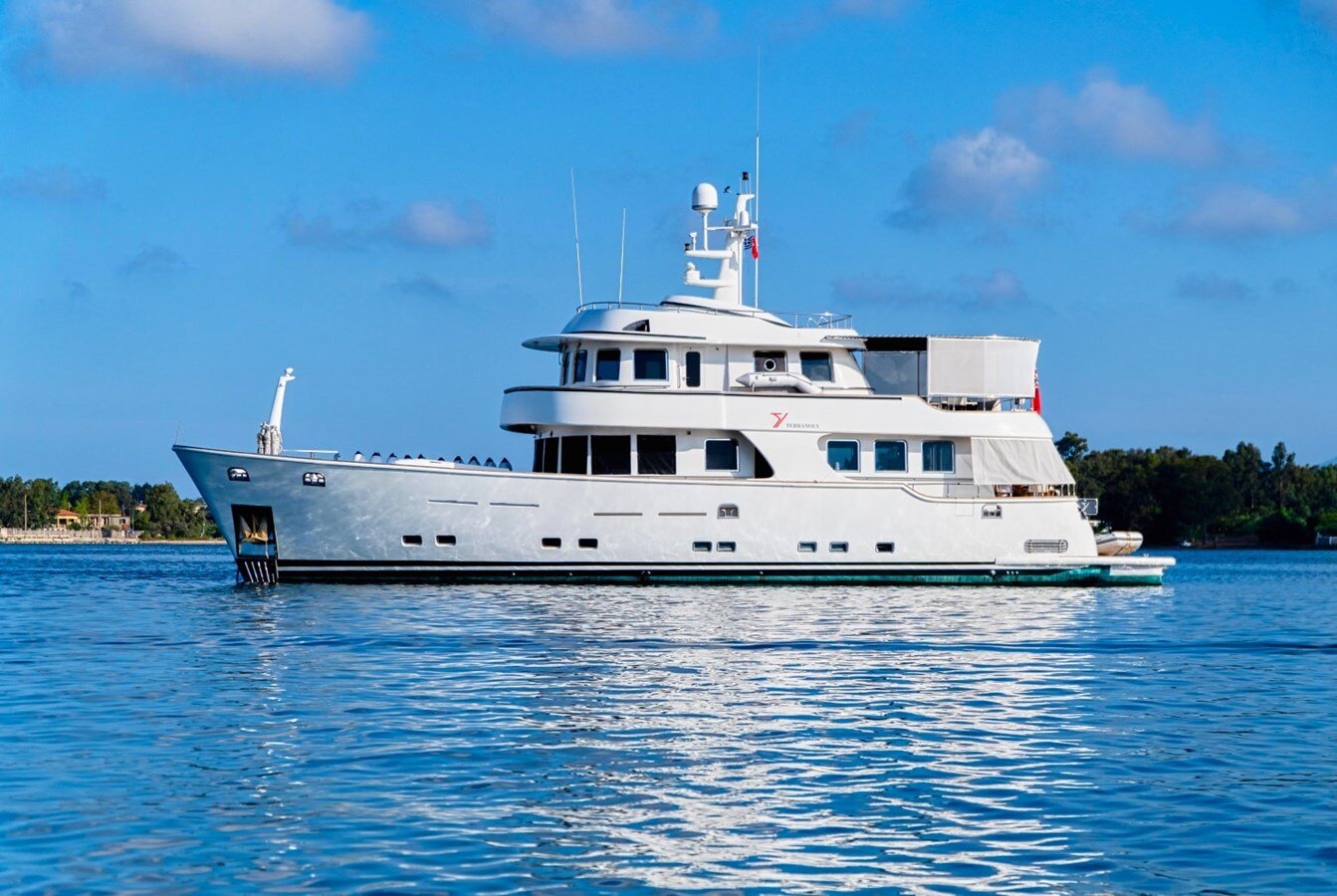 2007-terranova-yachts-85-8-d90084