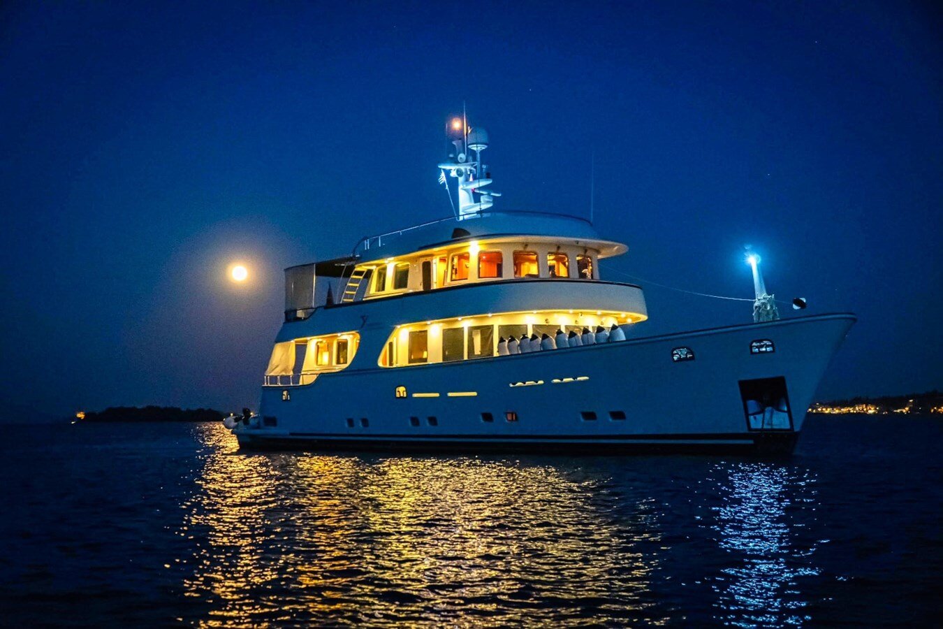 2007-terranova-yachts-85-8-d90084