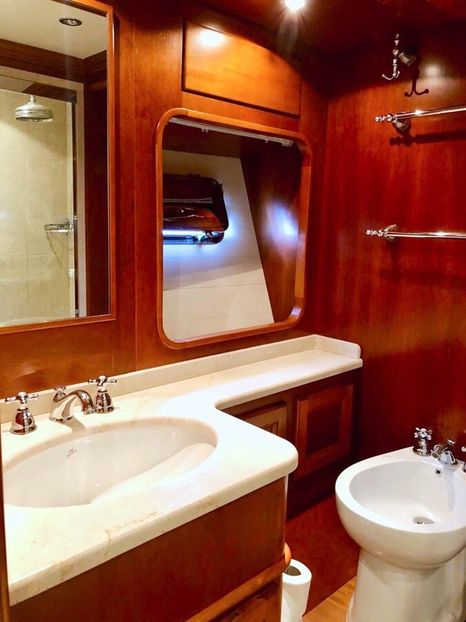 2007-terranova-yachts-85-8-d90084