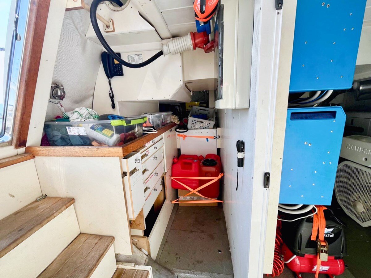 2007-terranova-yachts-85-8-d90084