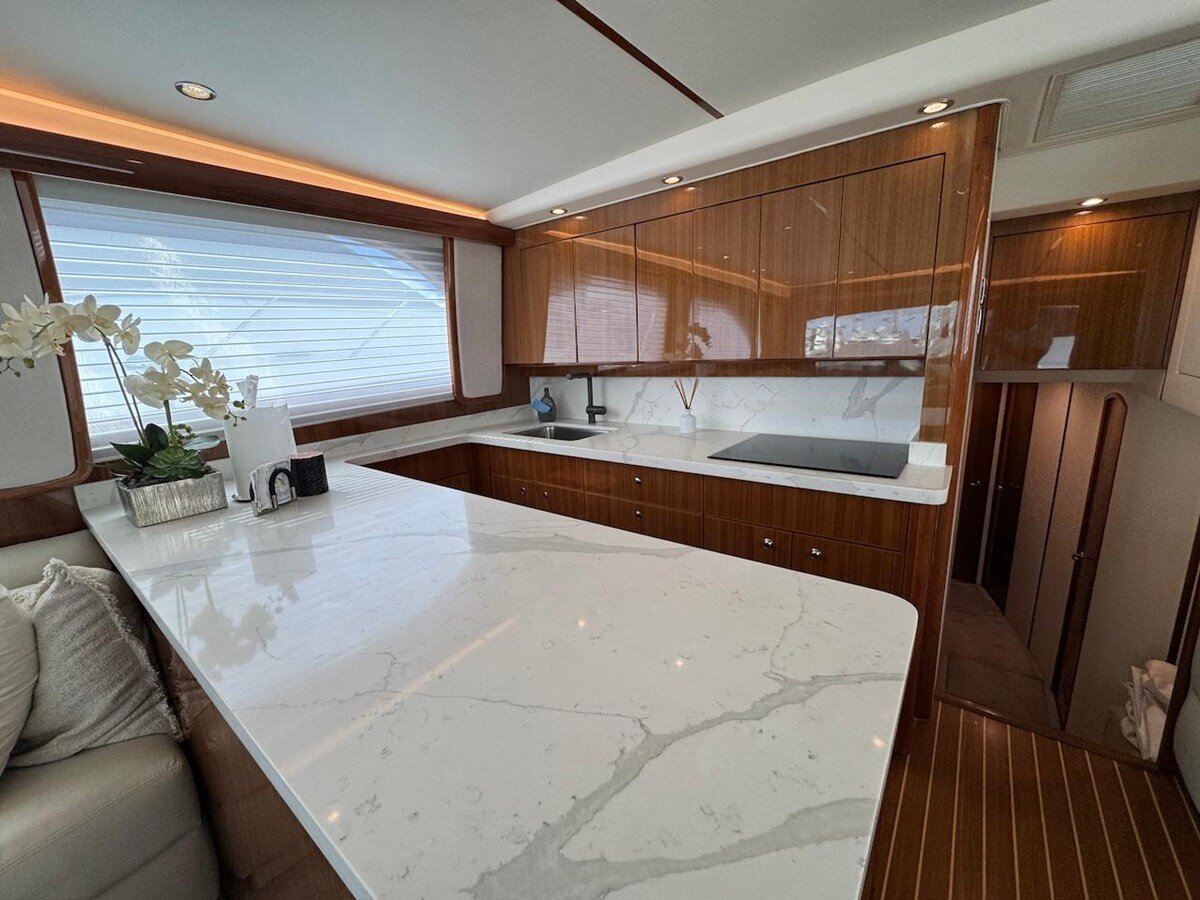 2007-viking-52-563126