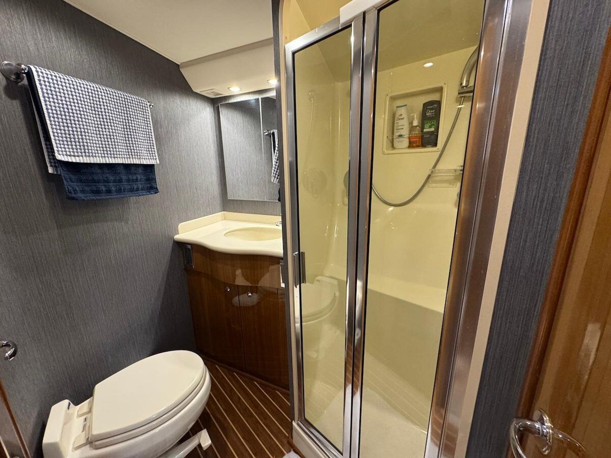 2007-viking-52-563126