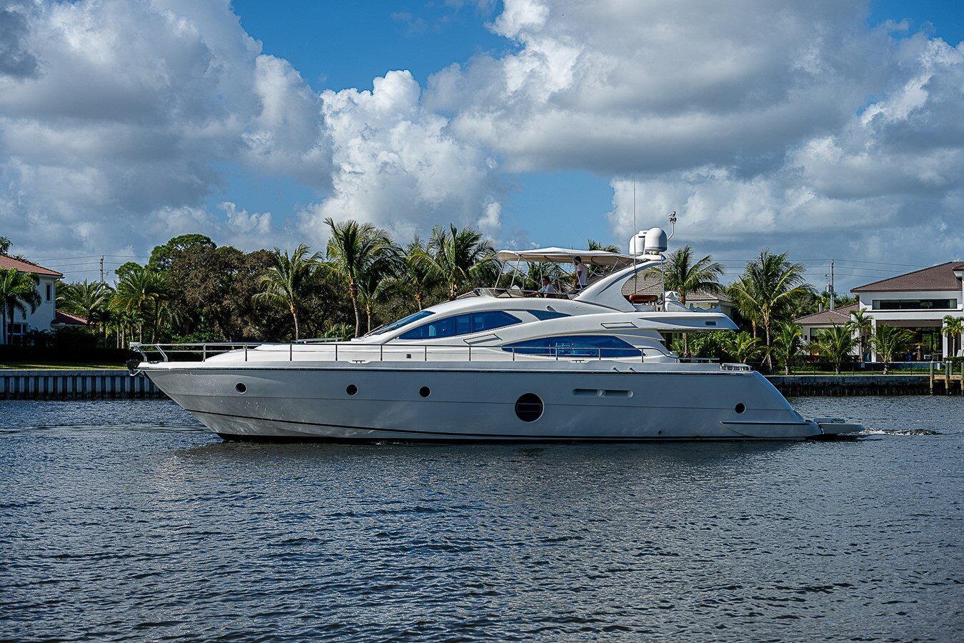 2008-aicon-yachts-64-3af0b2