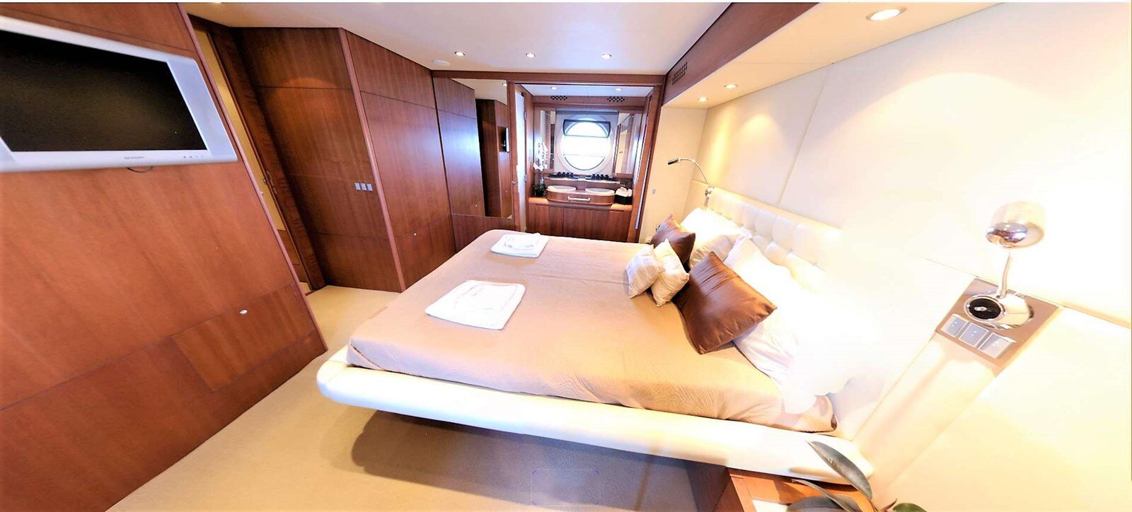 2008 AICON YACHTS 77' 3