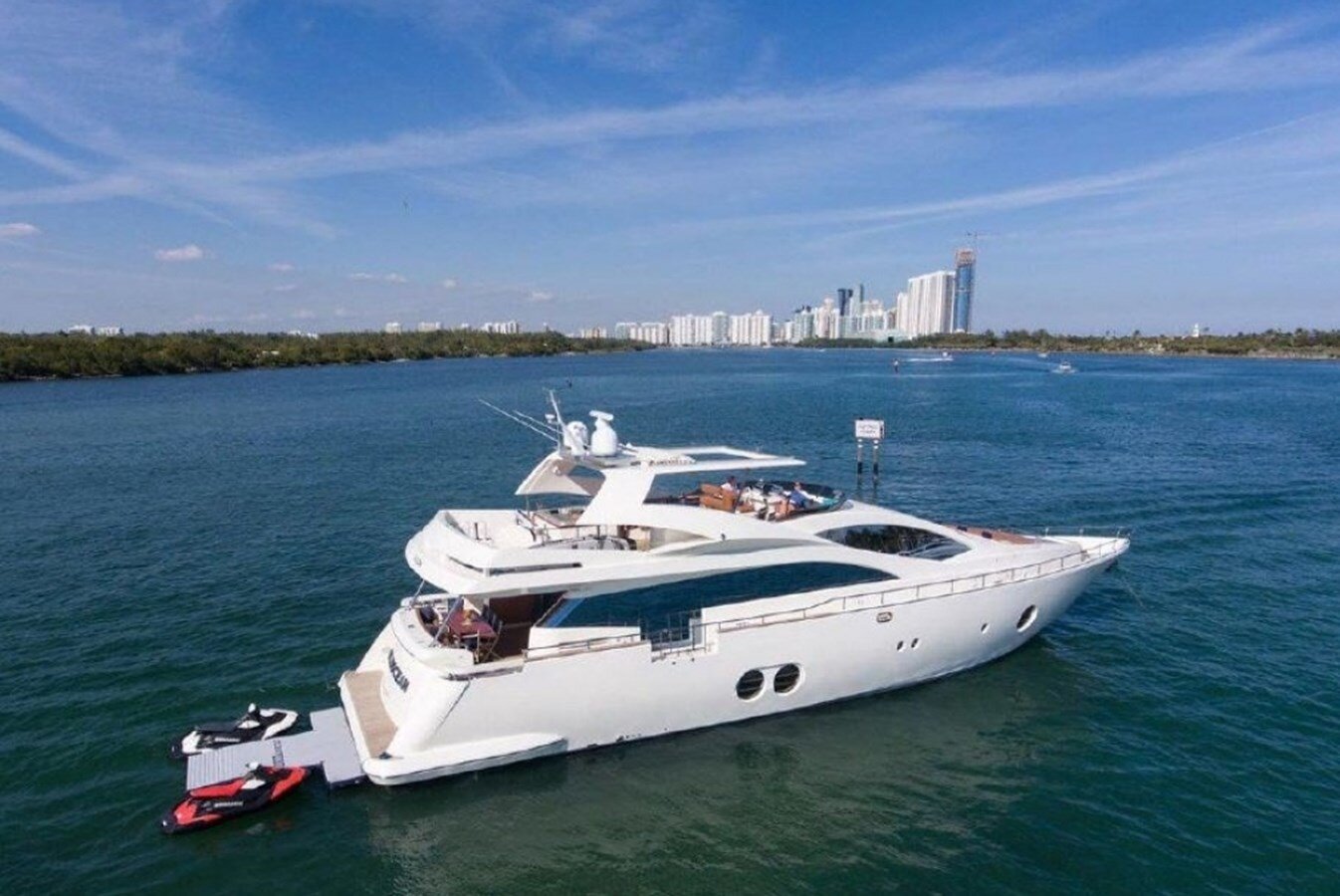 2008-aicon-yachts-87-a766e1