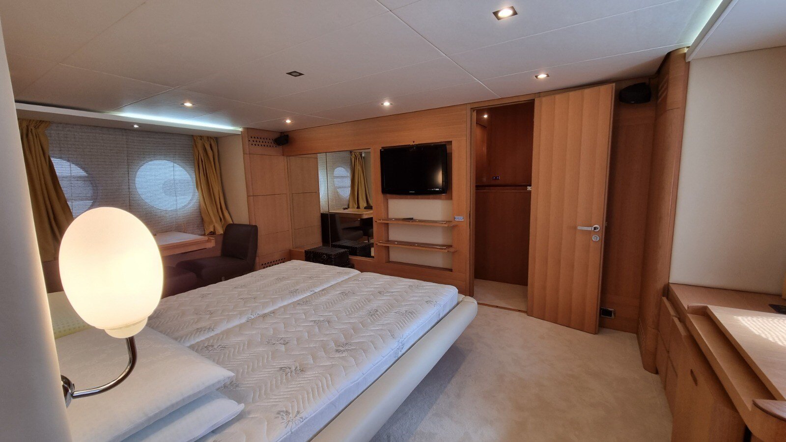 2008-aicon-yachts-87-a766e1