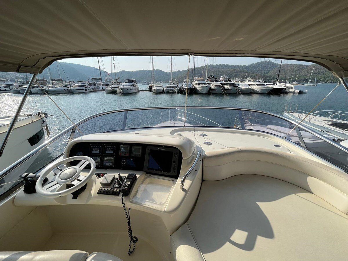 2008-azimut-yachts-55-6-33a937