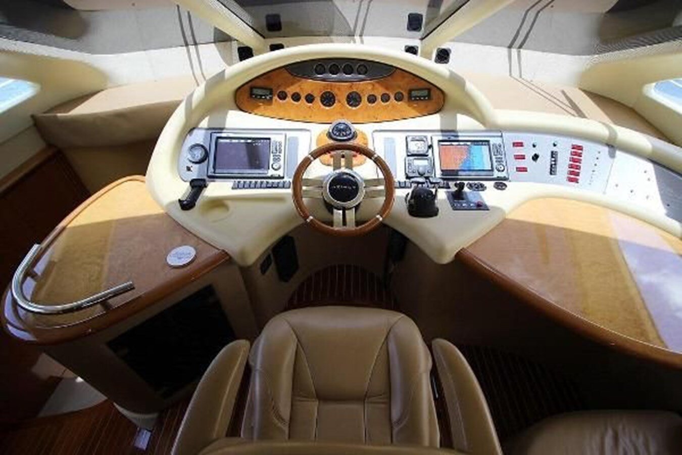 2008-azimut-yachts-65-1-0e19d9