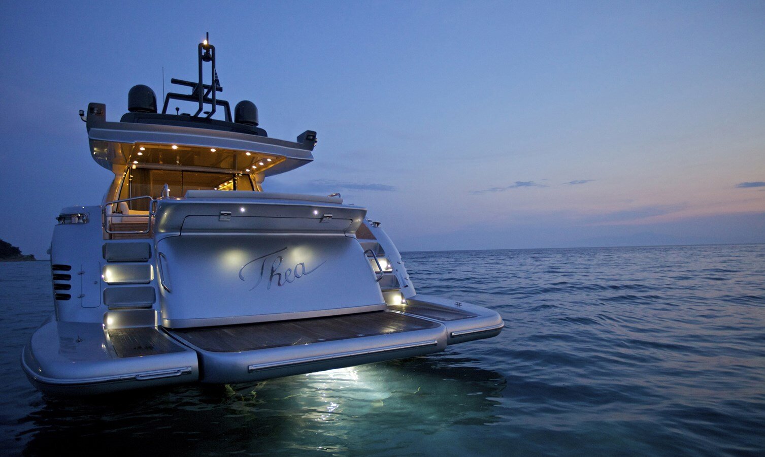 2008 AZIMUT YACHTS 87'