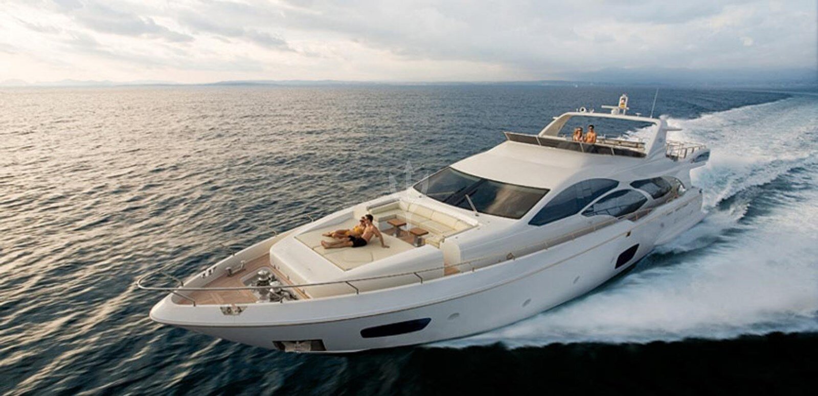 2008-azimut-yachts-98-2-9ad806