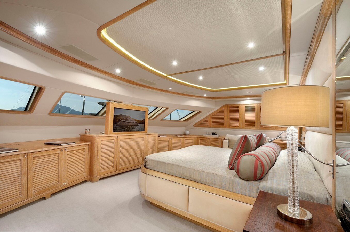 2008 BENETTI 114' 10