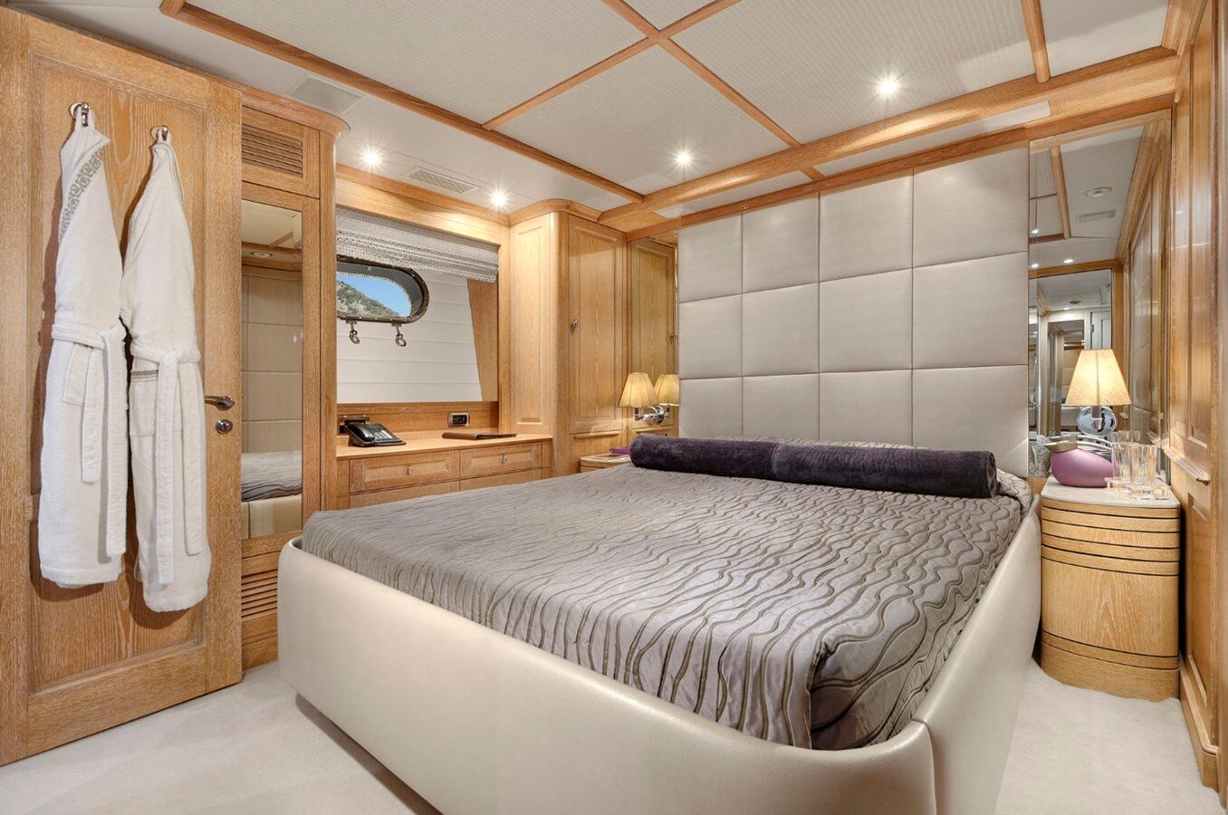 2008 BENETTI 114' 10