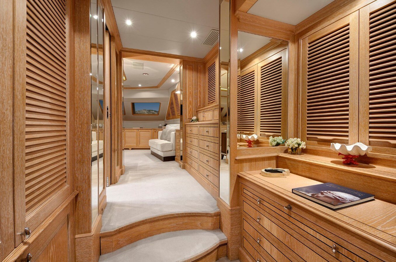 2008 BENETTI 114' 10