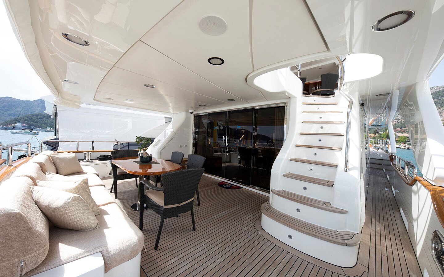 2008-benetti-83-8-6e9ab0