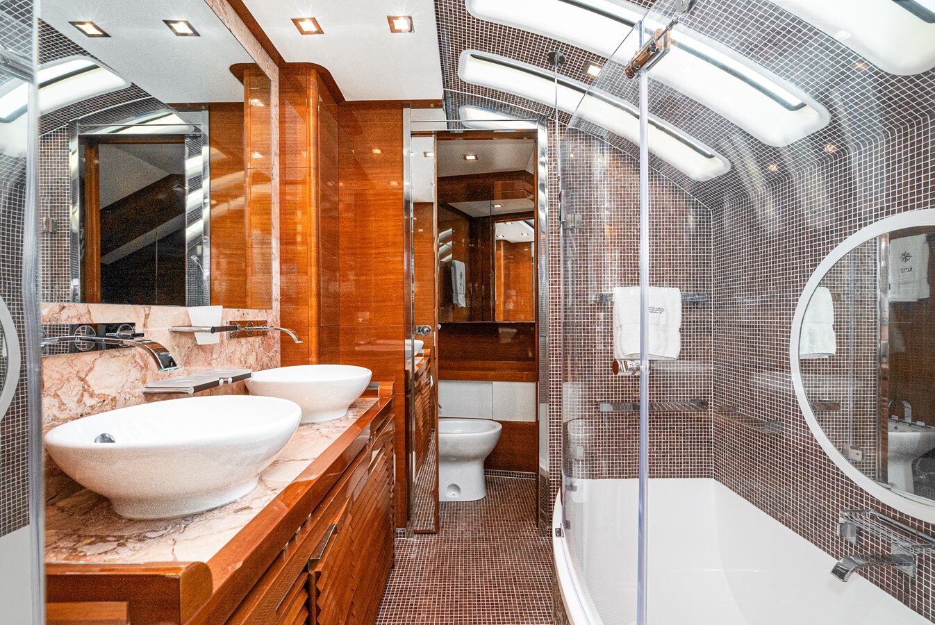 2008-benetti-85-ba1269