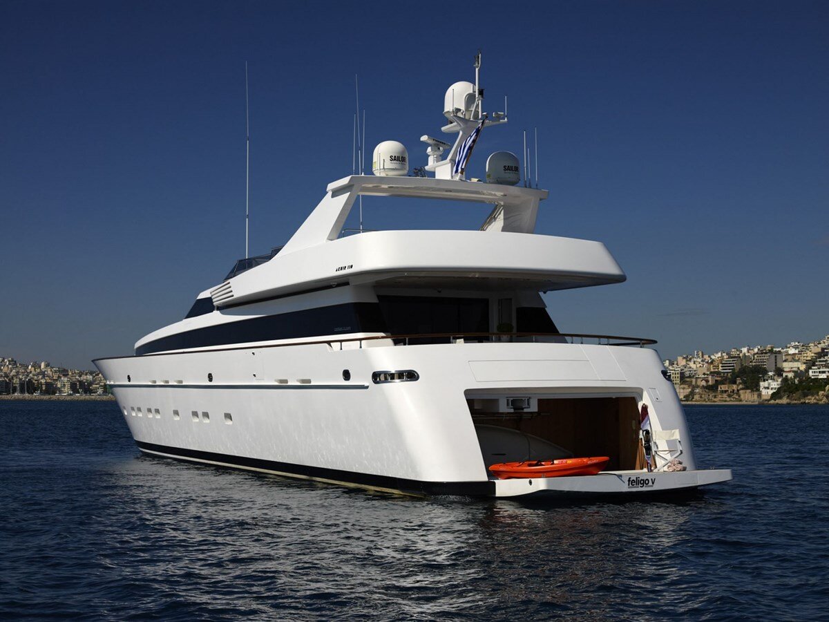 2008 CANTIERE DEL PARDO 111'