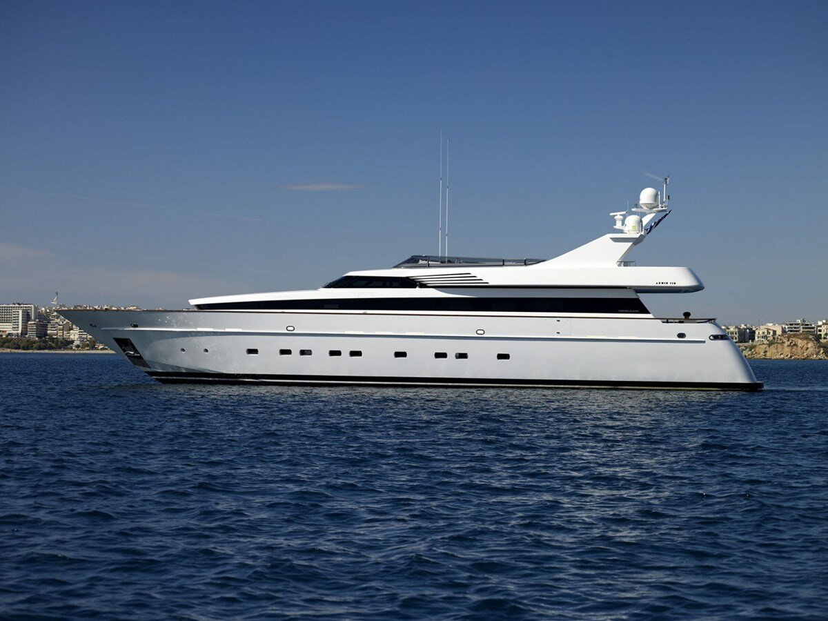 2008 CANTIERE DEL PARDO 111'