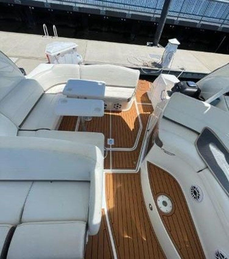 2008-cruisers-yachts-38-2d4b90