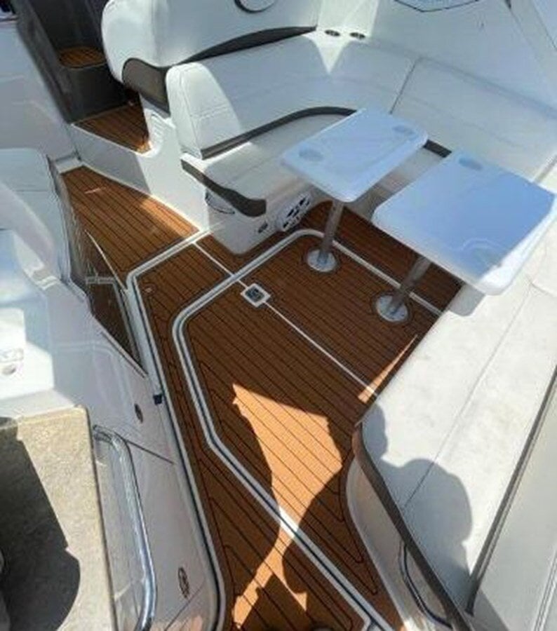 2008-cruisers-yachts-38-2d4b90