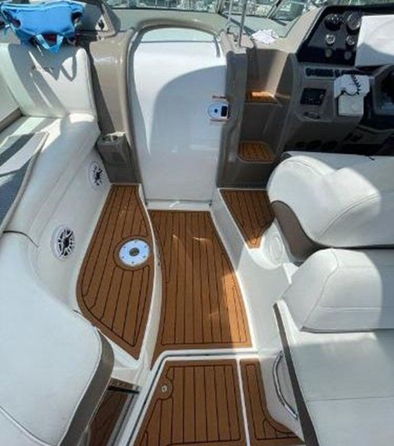 2008-cruisers-yachts-38-2d4b90