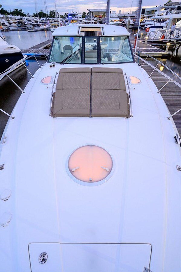 2008-cruisers-yachts-40-67a734