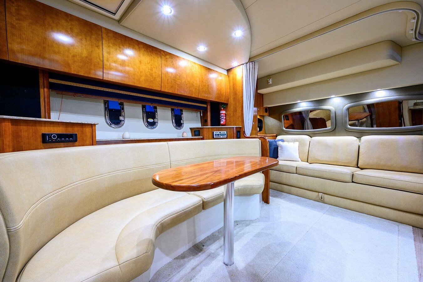 2008-cruisers-yachts-40-67a734