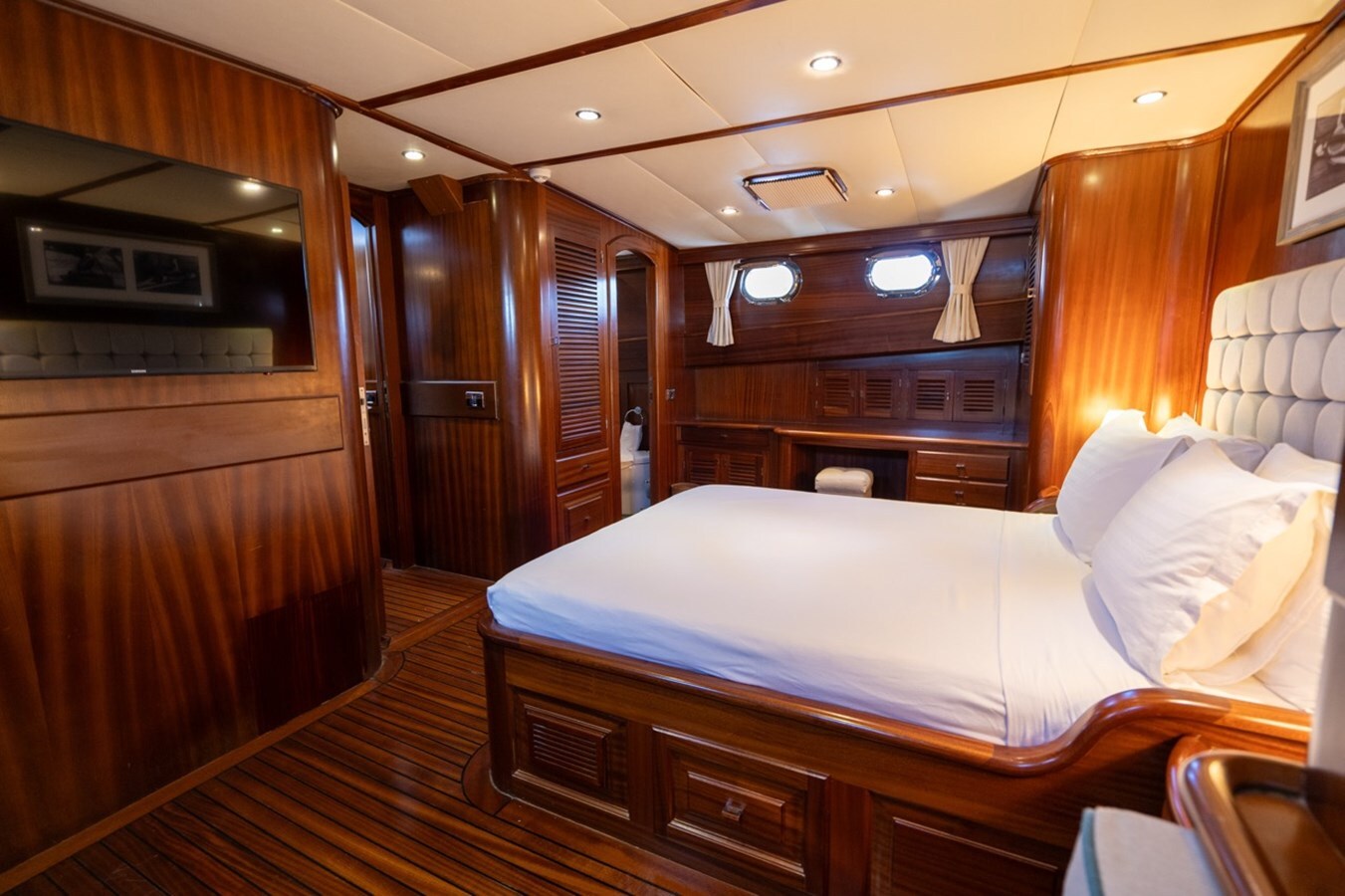 2008 CUSTOM BUILT 88' 7