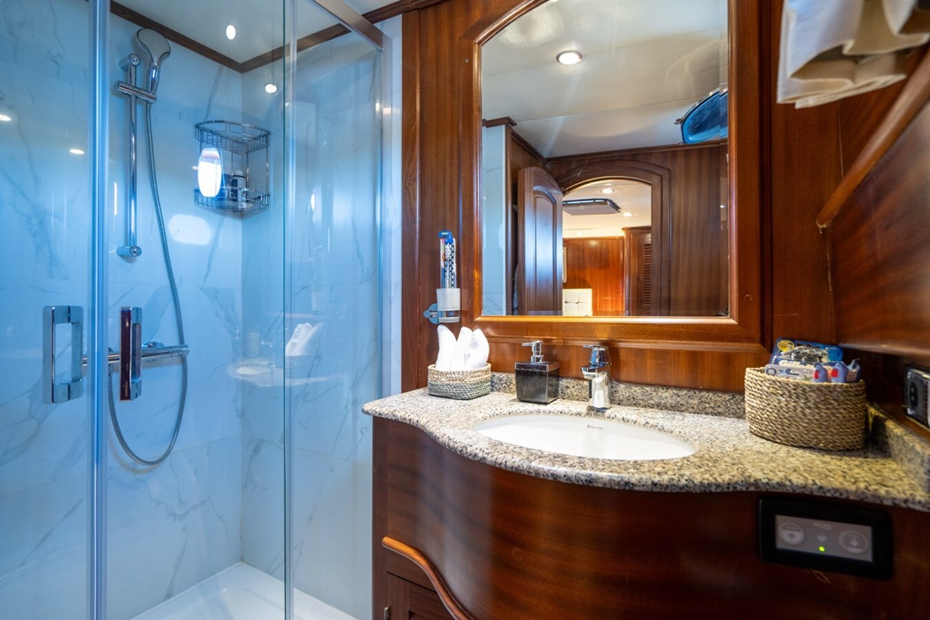 2008 CUSTOM BUILT 88' 7