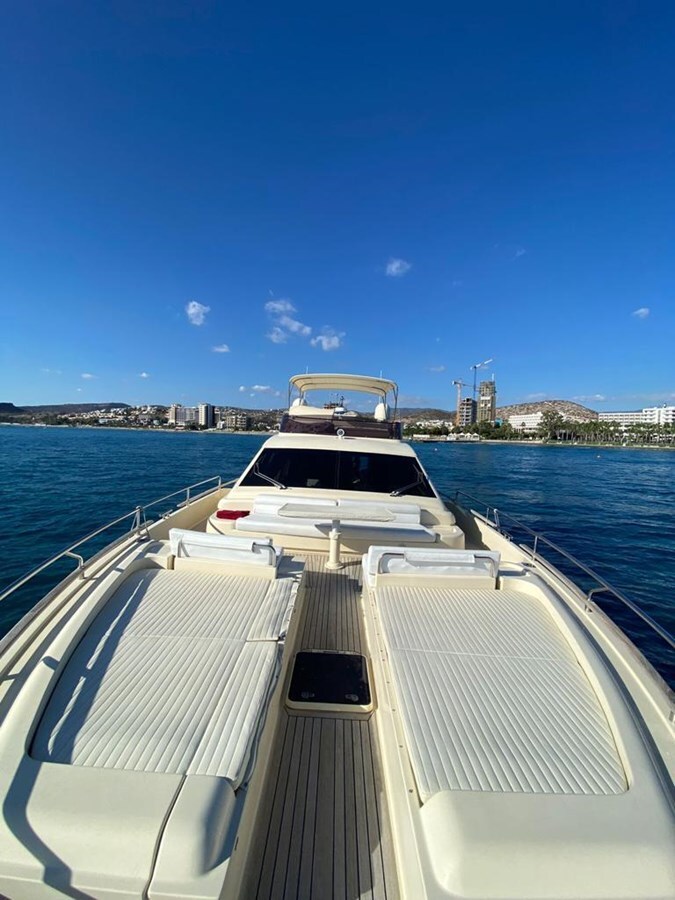 2008-ferretti-68-11-a486b4