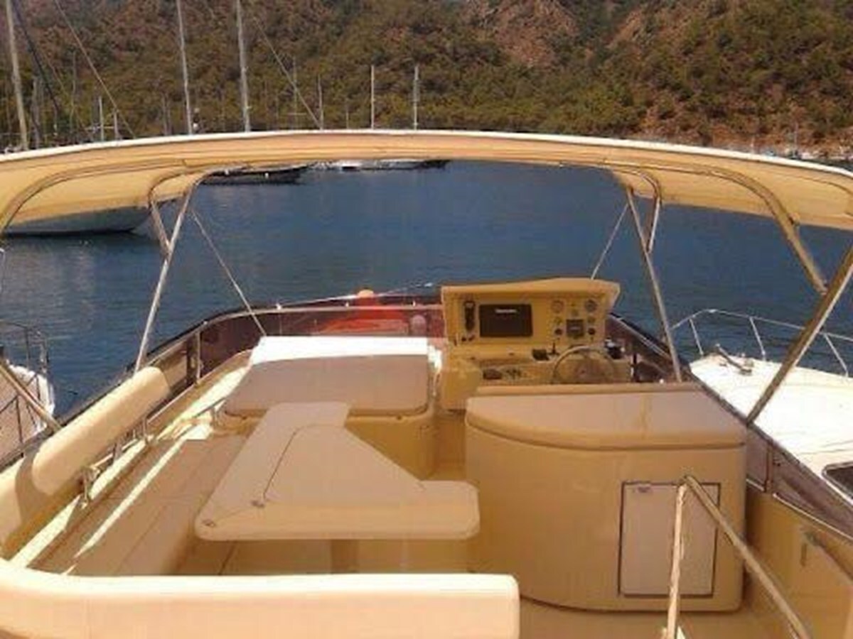 2008-ferretti-68-11-a486b4