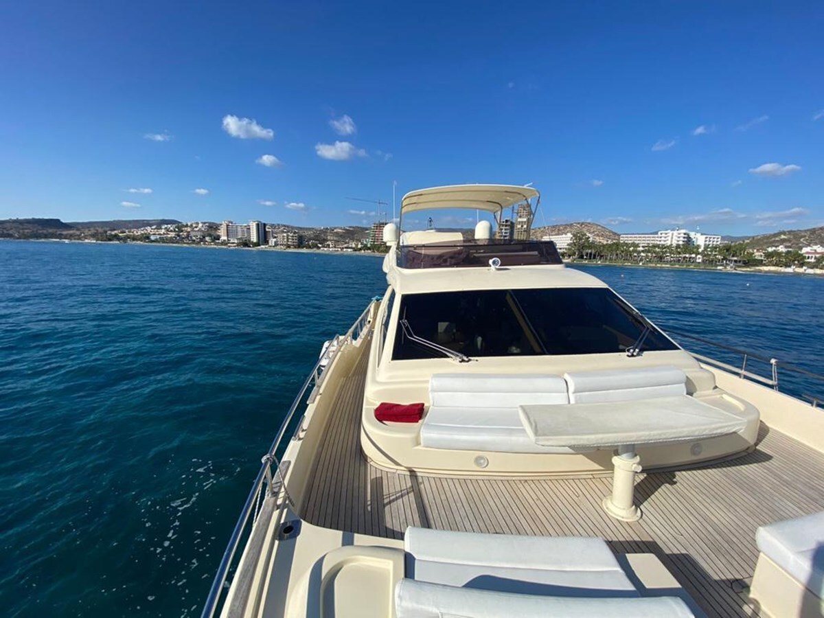 2008-ferretti-68-11-a486b4