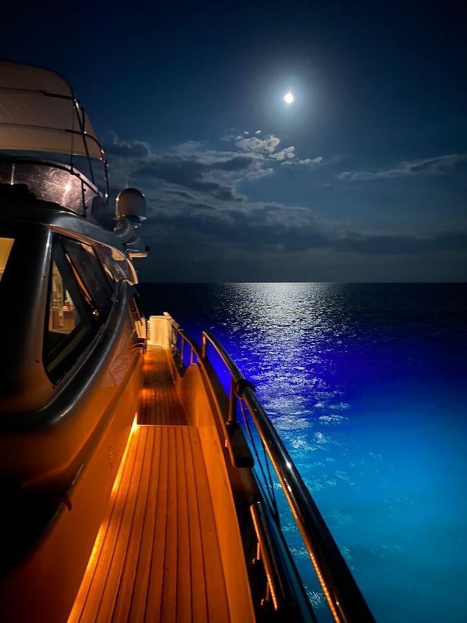 2008-ferretti-68-11-a486b4