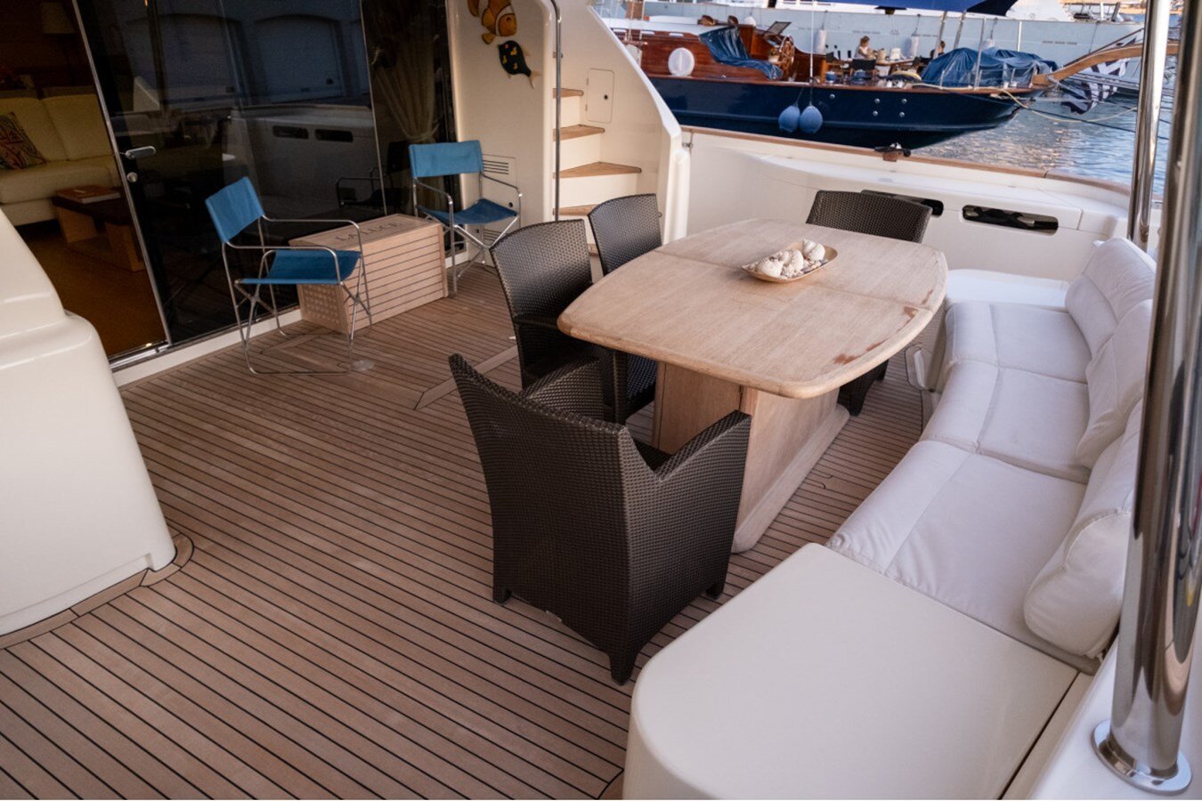 2008-ferretti-custom-line-86-f62b46