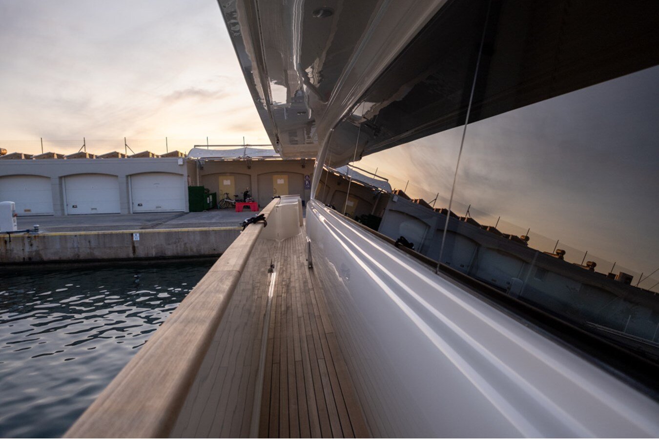 2008-ferretti-custom-line-86-f62b46